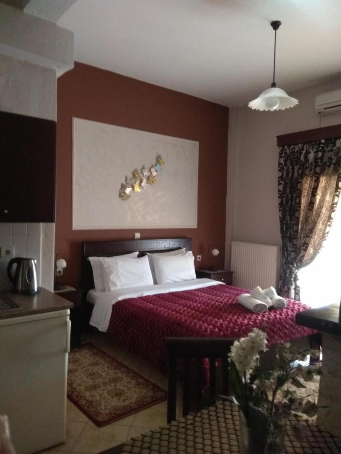 Xenonas Arxontiko Appartement Káto Loutrákion Buitenkant foto