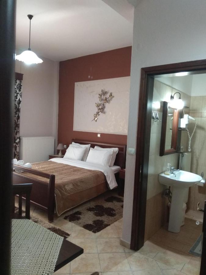 Xenonas Arxontiko Appartement Káto Loutrákion Buitenkant foto