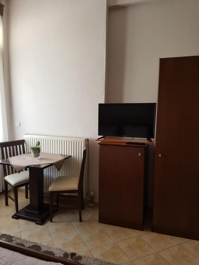 Xenonas Arxontiko Appartement Káto Loutrákion Kamer foto